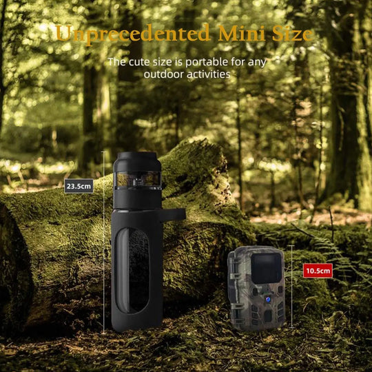 Trail camera size comparison infographic showing compact cameras in a forest, with visible measurements of 23.5 cm and 10.5 cm